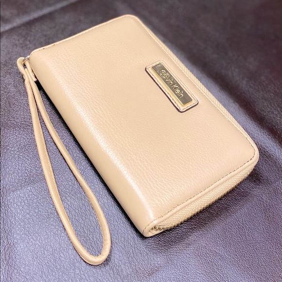 Calvin Klein wallet - Picture 1 of 2